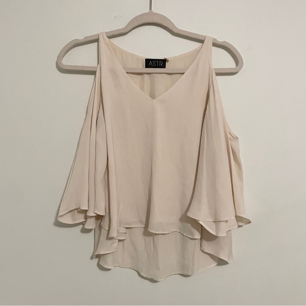 ASTR | Cold Shoulder Blush Top